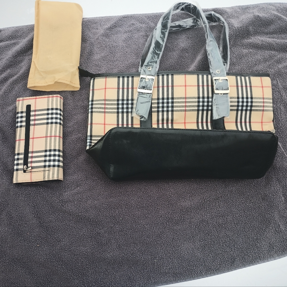 Plaid Shoulder Bag with Black Accents - Picture 1 of 4